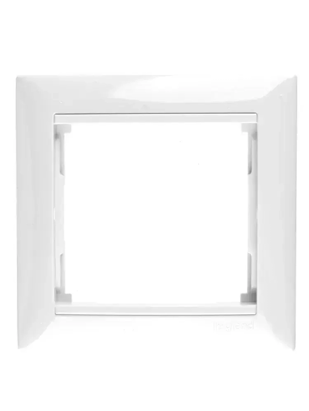 Розетка Legran Vаlena цвет белый с заземлением (1шт) + рамка 1пост 1шт