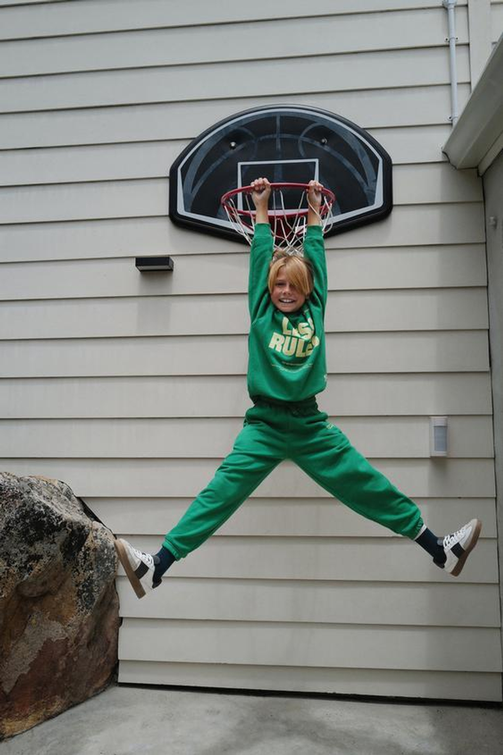 ZARA БРЮКИ-ДЖОГГЕРЫ ИЗ МЯГКОЙ ТКАНИ С РЕЛЬЕФНОЙ НАДПИСЬЮ, ЗЕЛЕНЫЙ