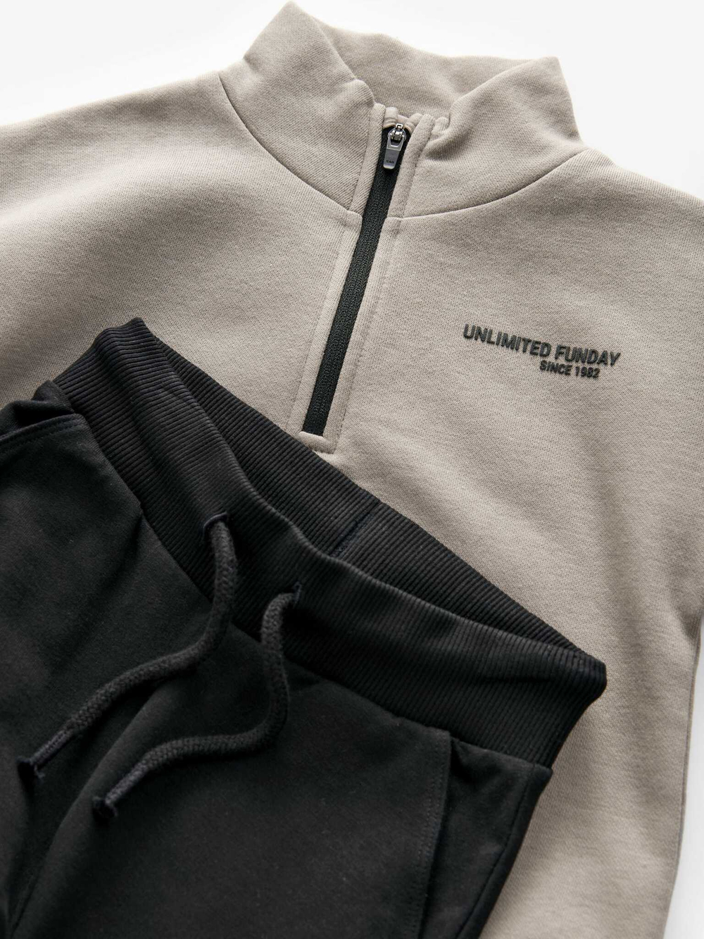 Толстовка с молнией и джоггеры в комплекте для мальчика Next N96-312, Серый, Черный