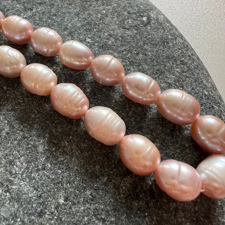 Жемчуг. Камни для изделий на заказ. Цена зависит от вида заказанного изделия