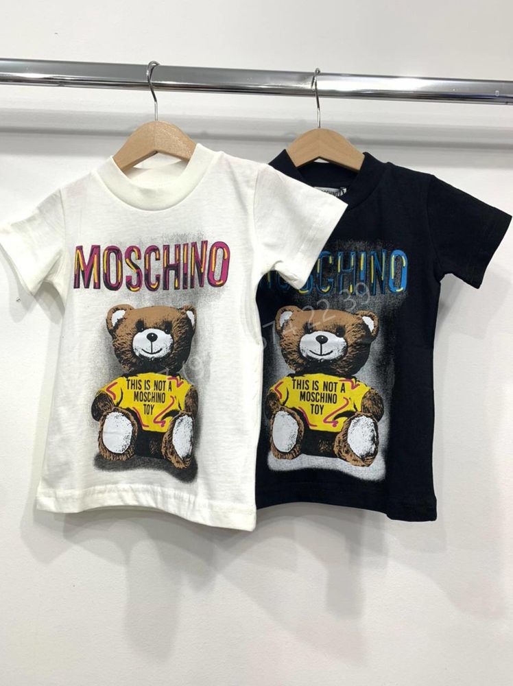 Футболка Moschino