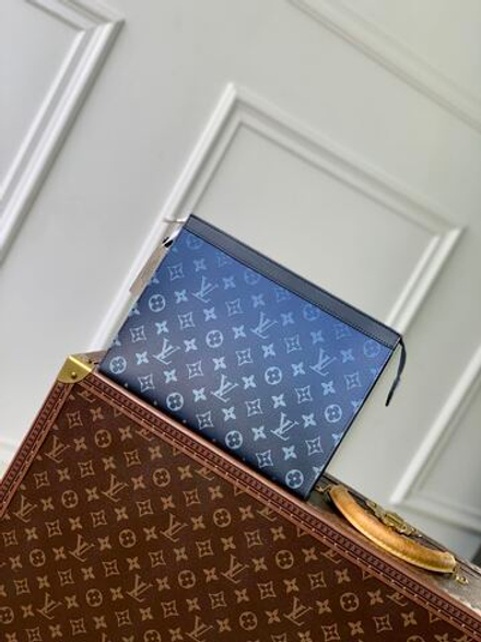 Louis Vuitton Pochette Voyage MM