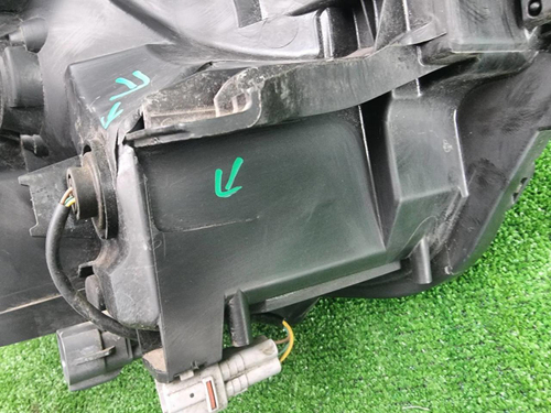 Фара левая Toyota Rav 4 CA40 (2015-2019) LED