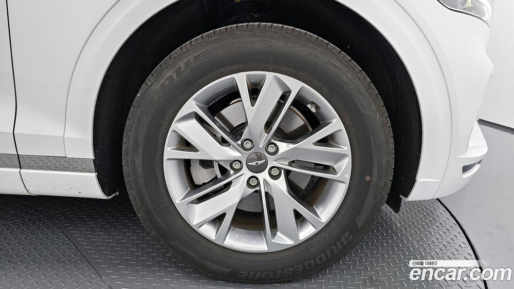 Genesis GV70 2.2 Дизель 2WD (04.2022)