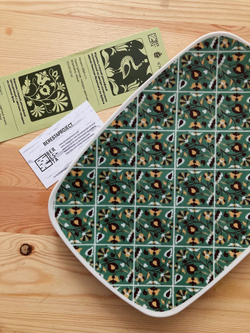 Блюдо малое или сервировочная тарелка. Коллекция Изразец Коломенское. Цветы. Бревно (Log).