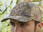 Фирменная кепка охотника в инновационном камуфляже Realtree