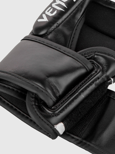 Перчатки ММА Venum Challenger 3.0 White/Black