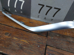 Молдинг переднего бампера правый Geely Atlas Pro 21-нв Б/У Оригинал 8891573320