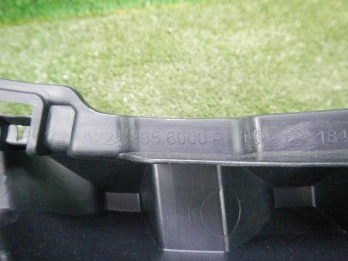 Кронштейн переднего бампера Mercedes S W222 (2013-2017)