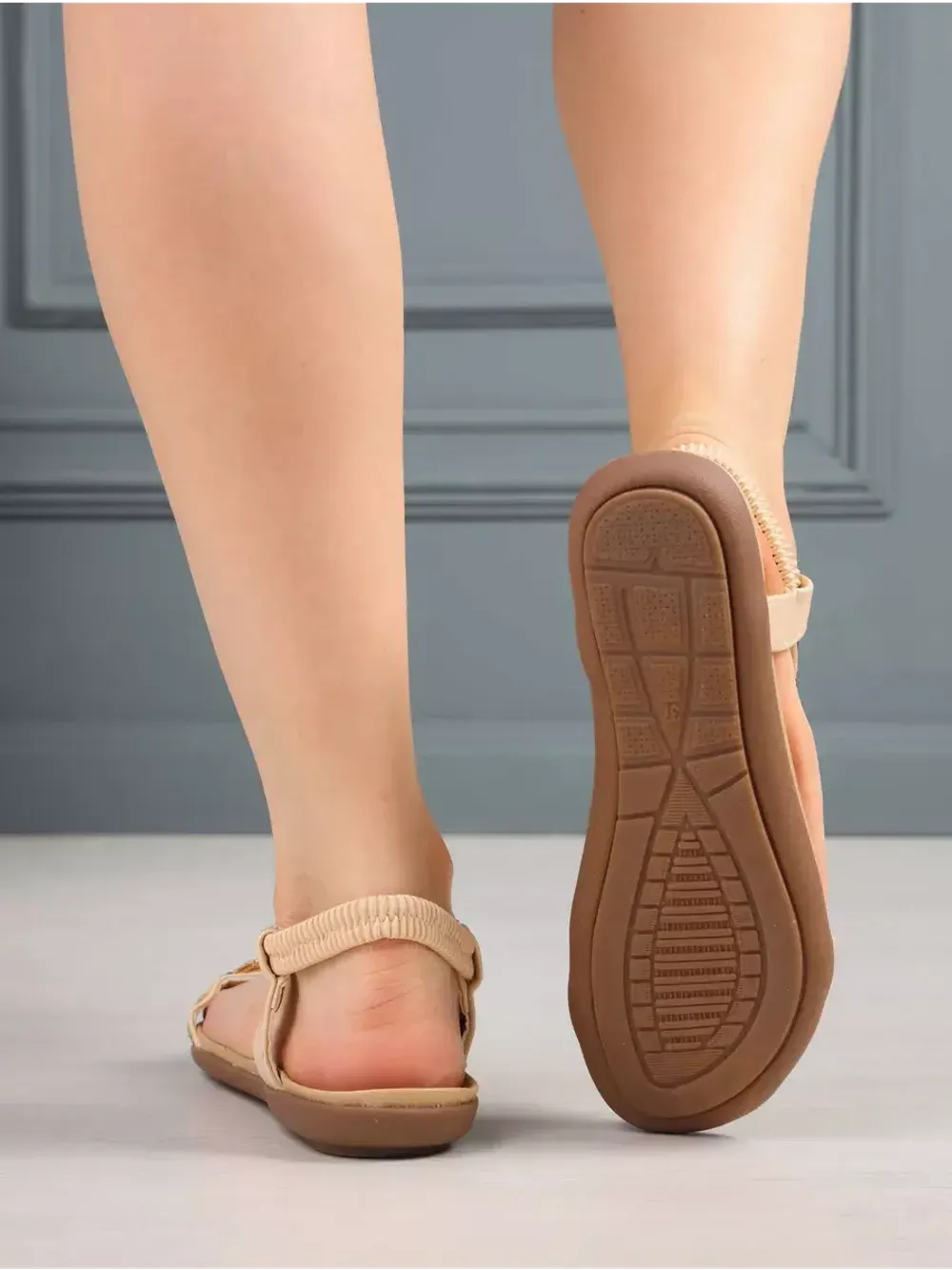 Сандалии летние