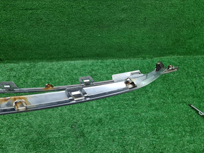 Молдинг переднего бампера Hyundai Genesis 2 13-16