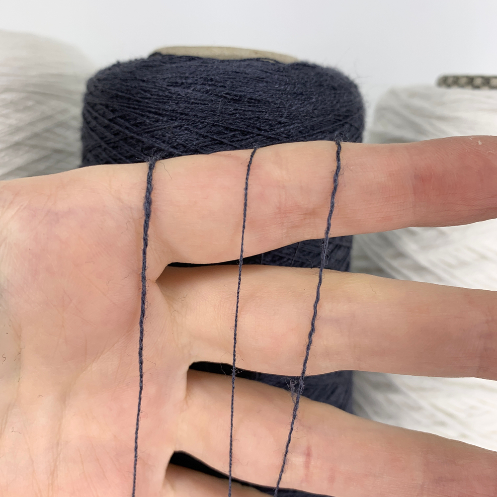 SAUVAGE- Botto Giuseppe; 100% шелк; 2400м/100гр; col.HB414/12699B, цвет: темный серый, бобинки: 32,54,215,473-возможно разных партий.