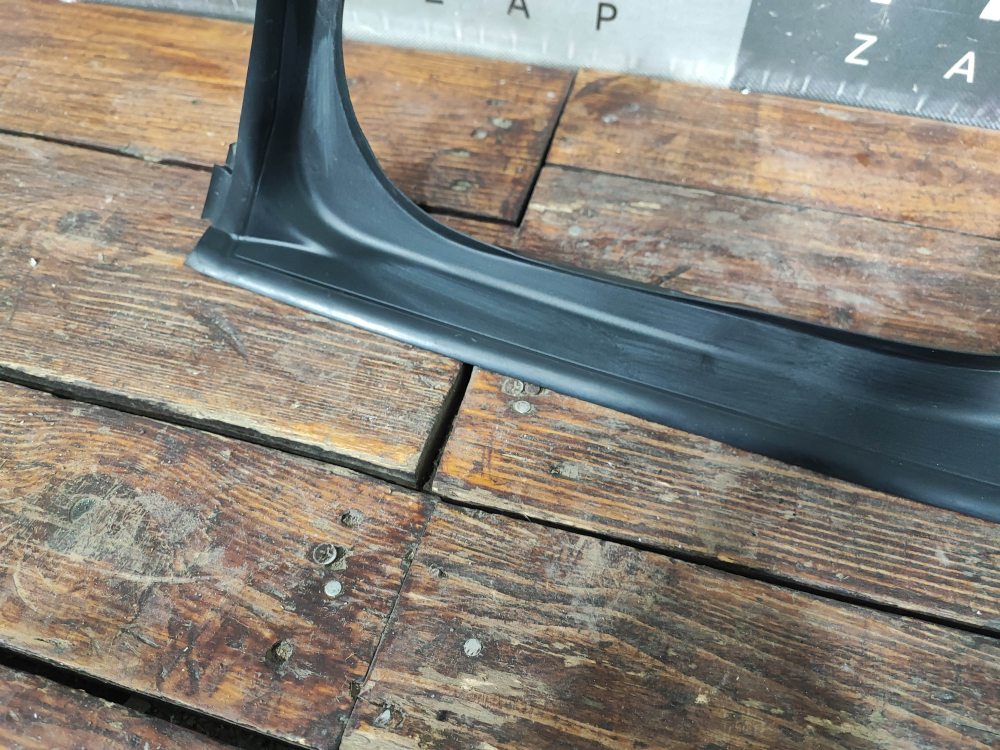 Накладка водостока задняя левая BMW 7-Series (G11) 19-нв Б/У Оригинал 51497489091