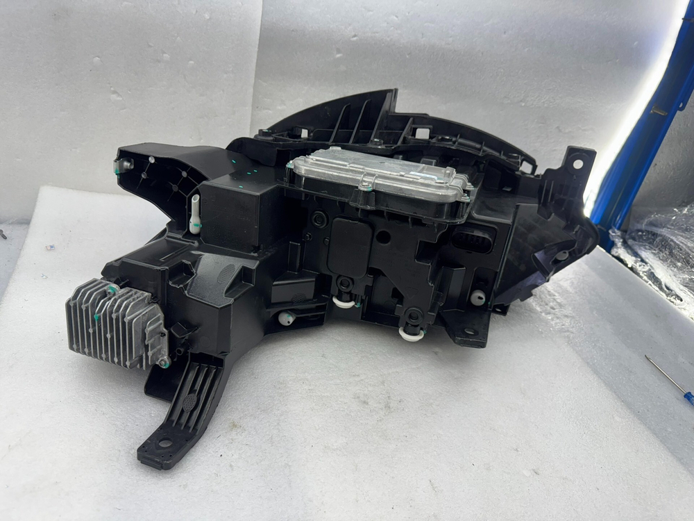 Передняя фара LED (левая/правая) для Leapmotor C11 оригинал