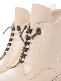 Зимние ботинки на высокой платформе