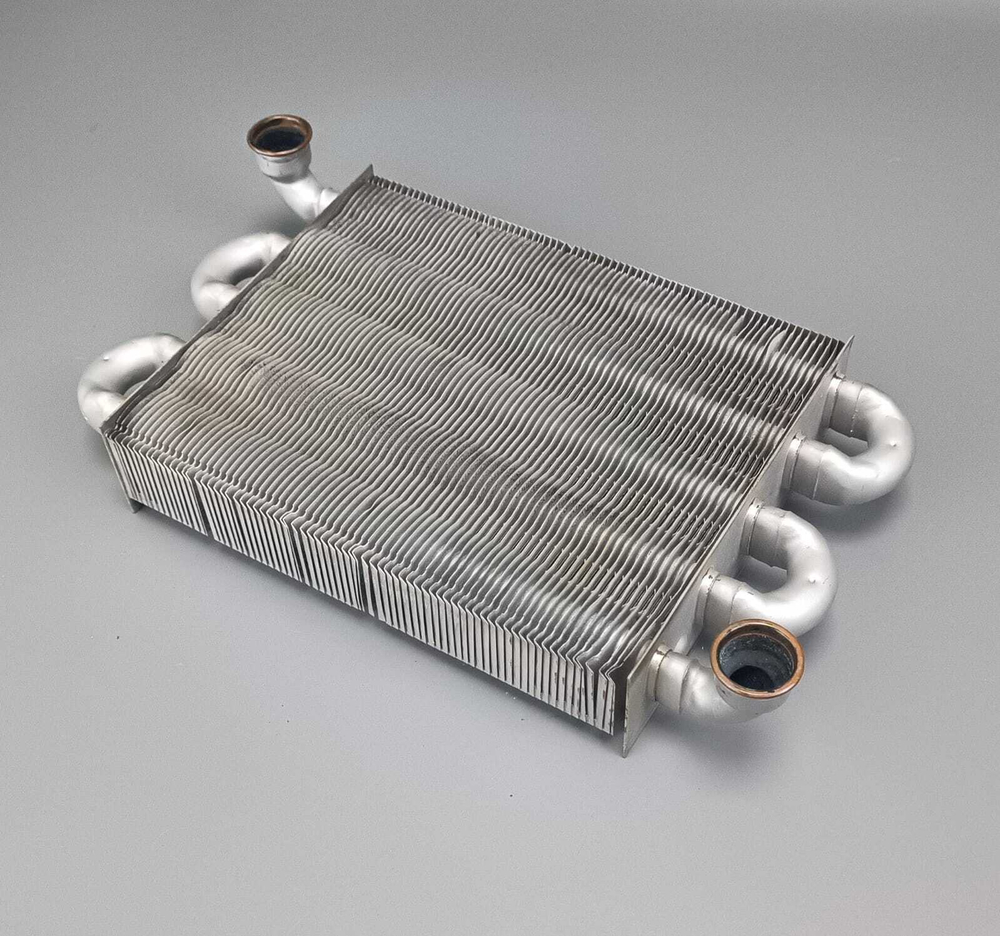 Б/У Теплообменник основной для котлов BAXI, ARISTON, IMMERGAS, FERROLI арт. 65106297, 1.035442, 6304131045