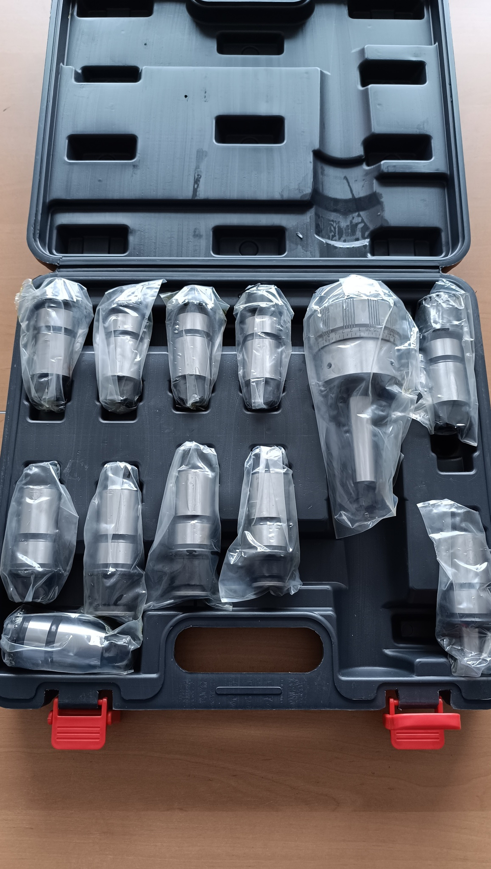 Патрон быстросменный с набором втулок для сверл и метчиков J4330A-MS3