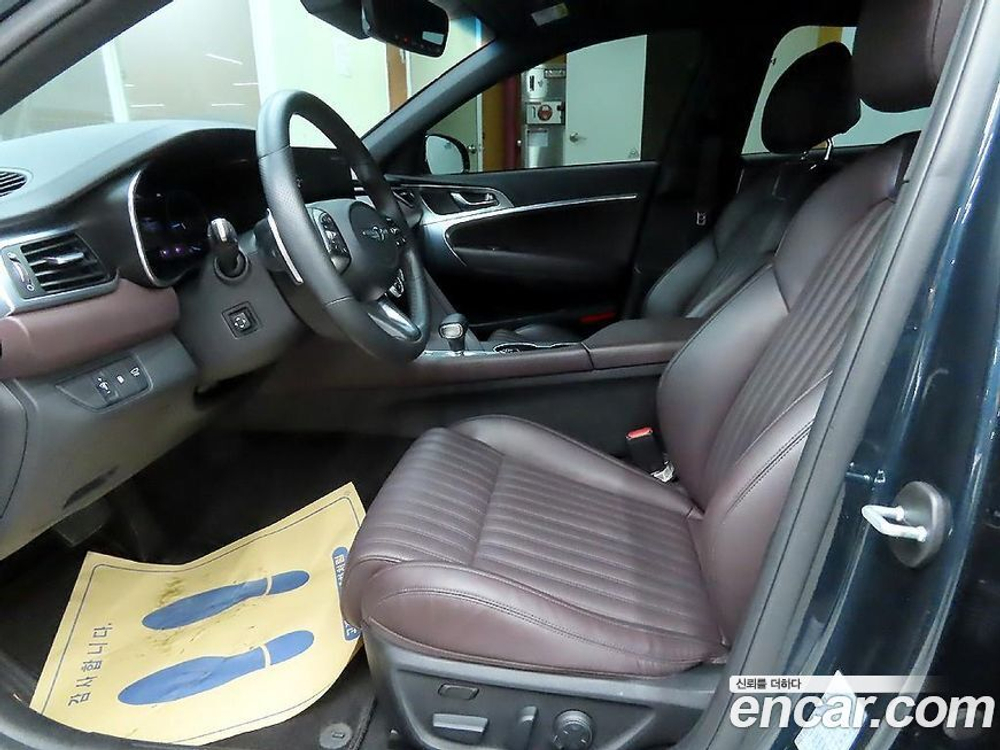 Genesis The New G70 Бензин 2.0T 4WD (02.2021)