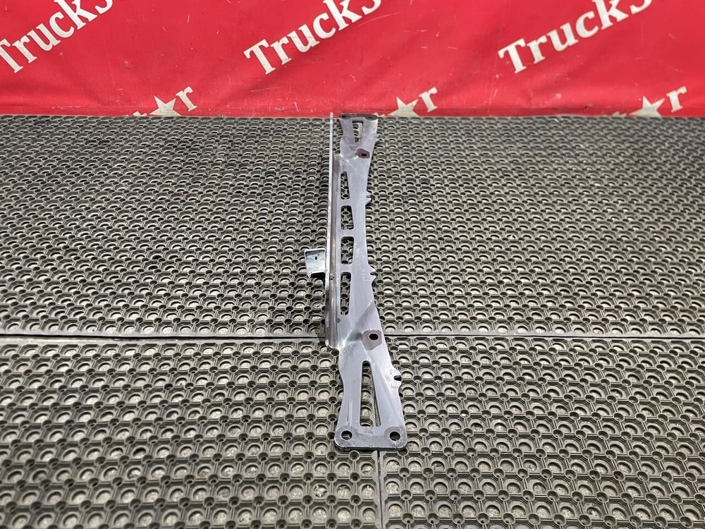 Кронштейн радиатора