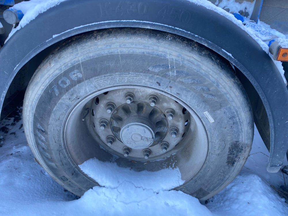 ЧМЗАП 9906* Полуприцеп контейнеровоз 3 оси 99064H-04