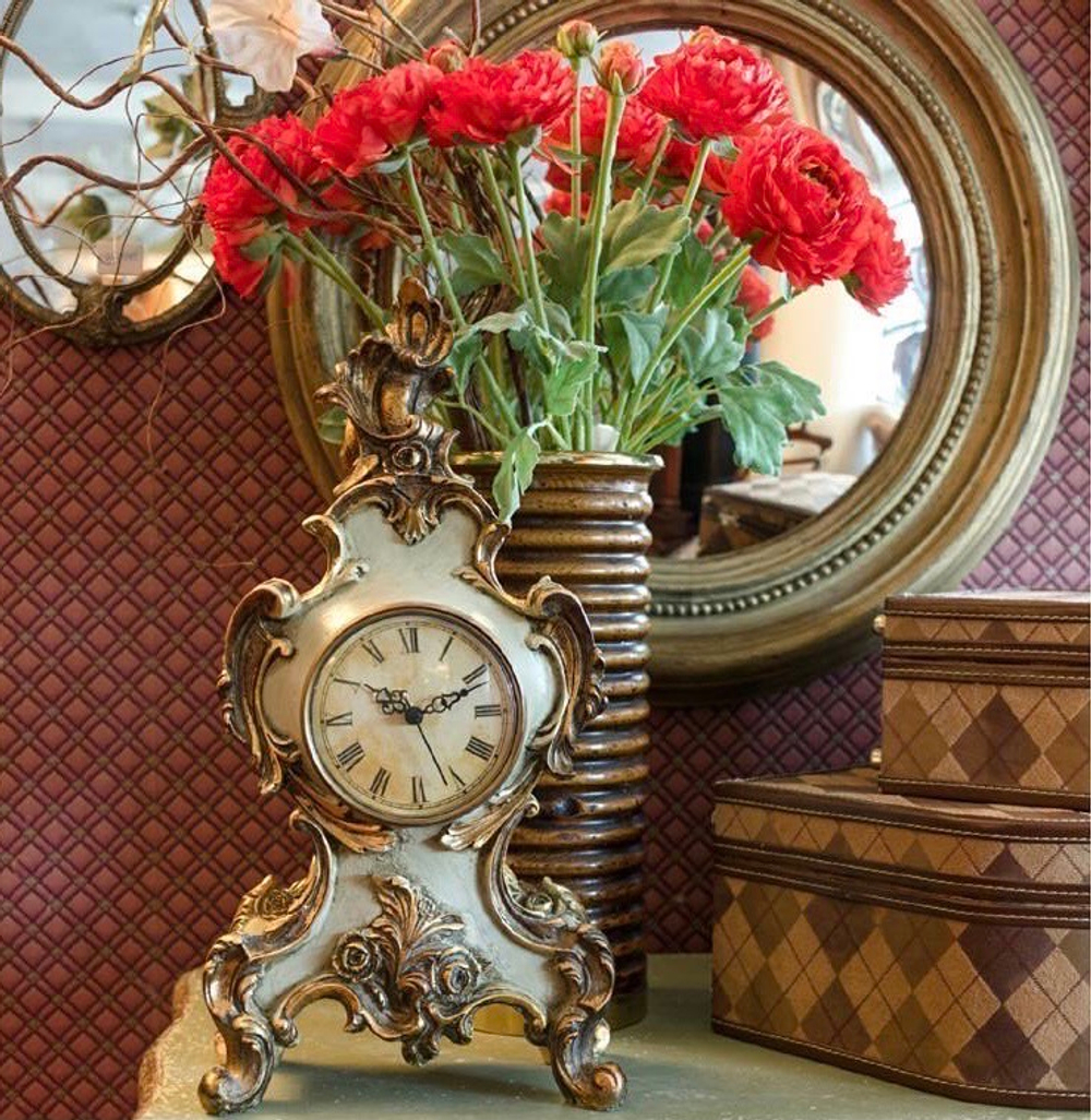 Часы в золоте