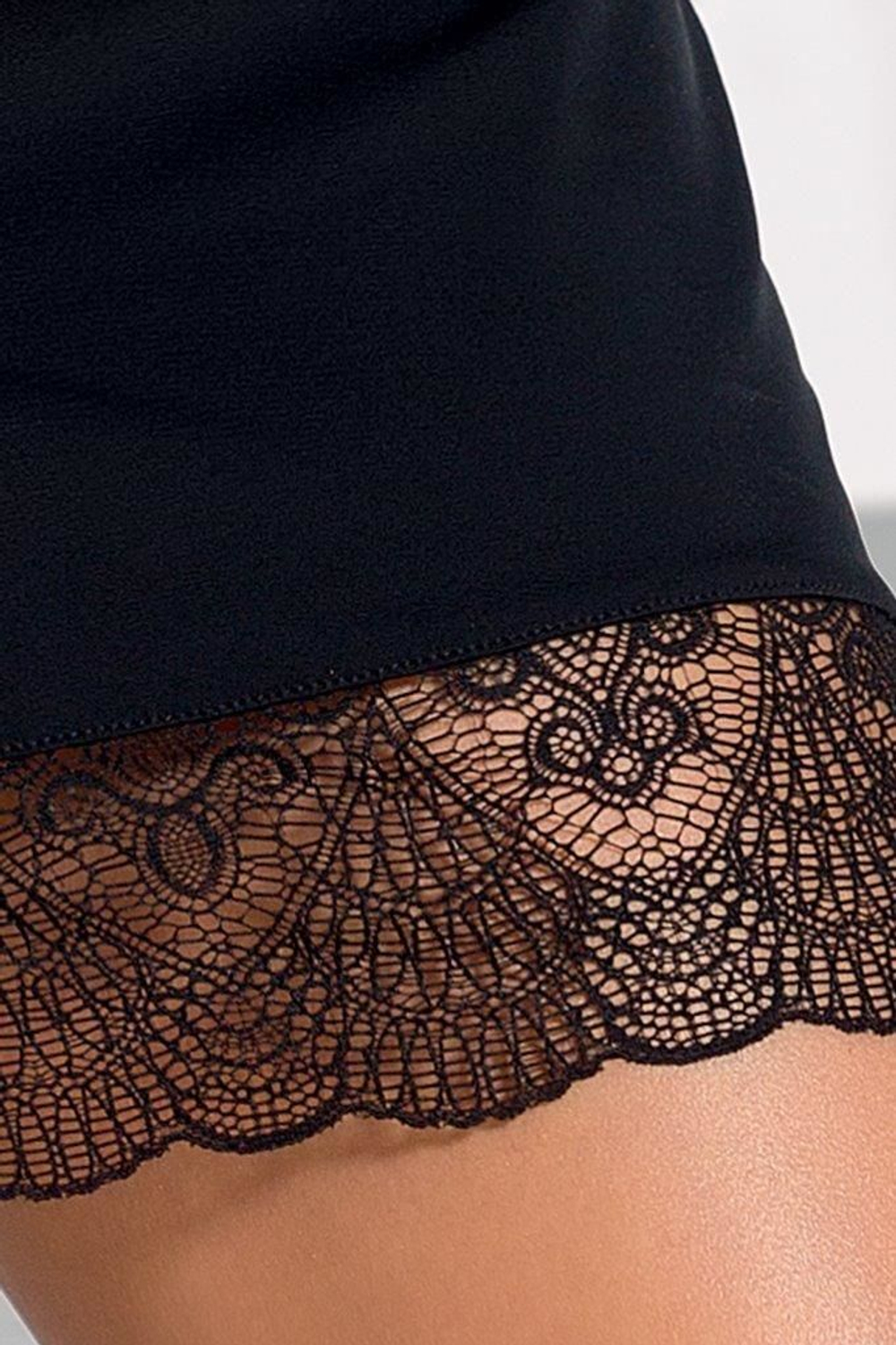 Облегающая сорочка Alina с фигурным подолом сзади (Размер: S-M) (Цвет: черный)