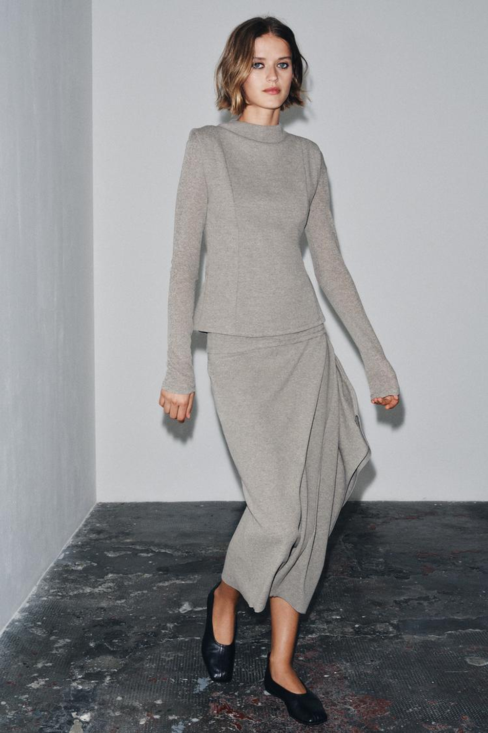 ZARA ТОП С ДВОЙНЫМИ ДЛИННЫМИ РУКАВАМИ, РЫЖЕВАТО-КОРИЧНЕВЫЙ