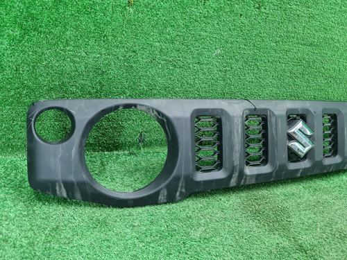 Решетка радиатора Suzuki Jimny 4 (2018-н.в.)