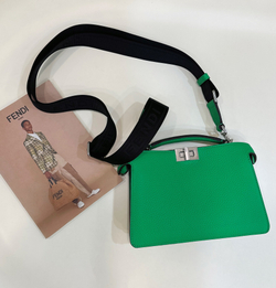 Fendi Peekaboo ISeeU XCross 23 cm