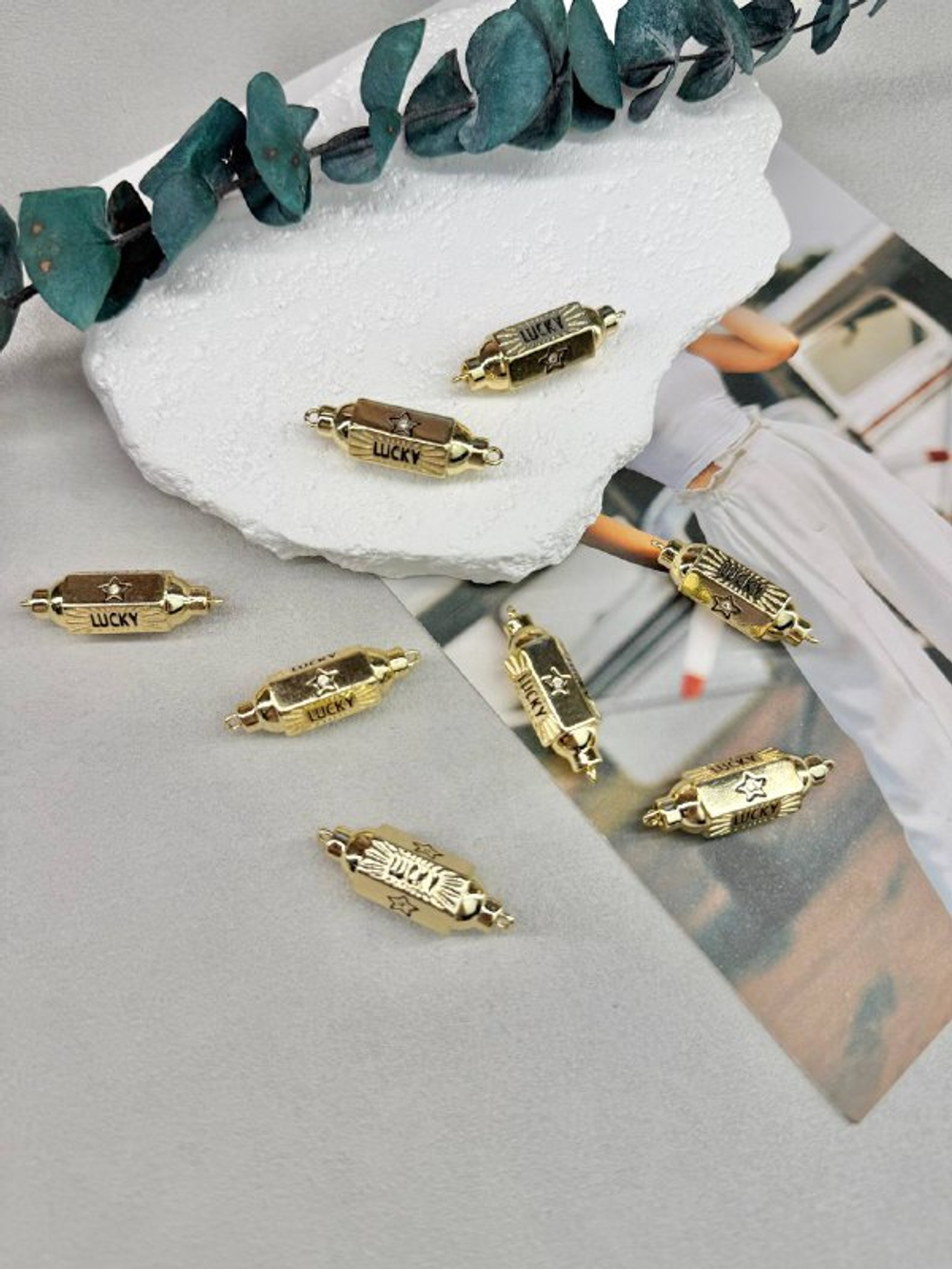 Подвеска “Lucky” с рисунком звездочки 33*10 мм, позолота 14k