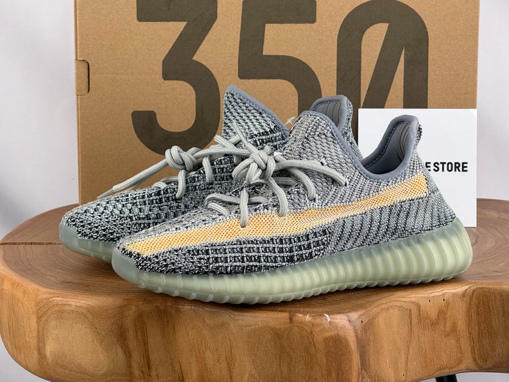 Yееzy Boost 350 v2 Ash Blue