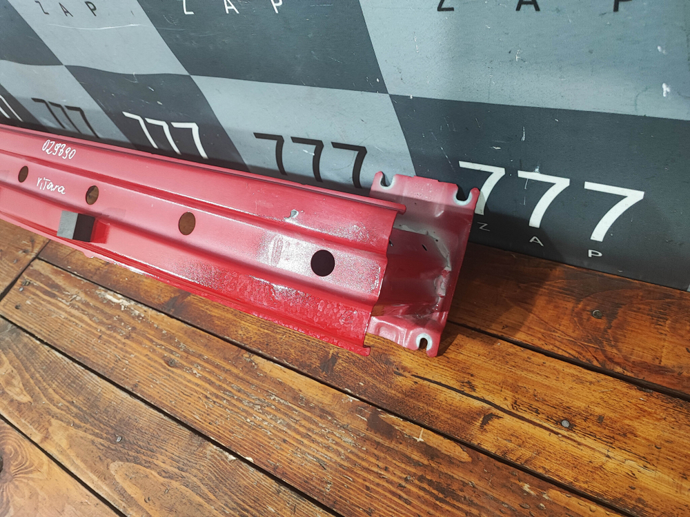 Усилитель заднего бампера Suzuki Vitara 2 14-нв Б/У Оригинал 6556161M0