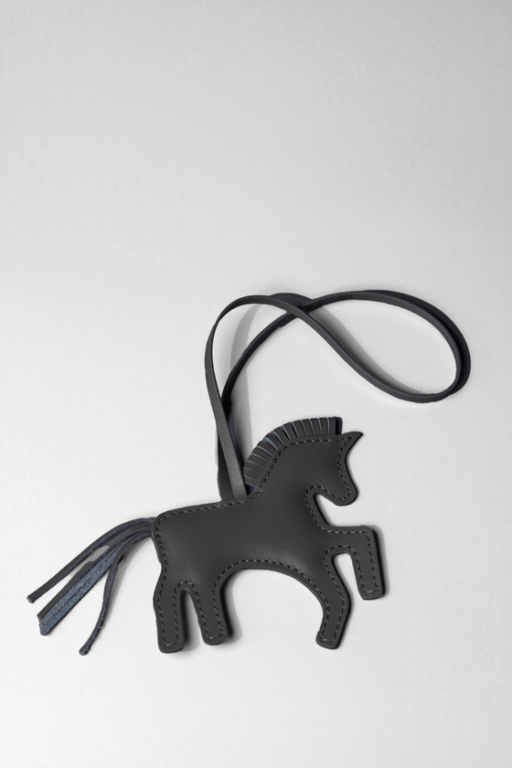 БРЕЛОК ЛОШАДКА GREY