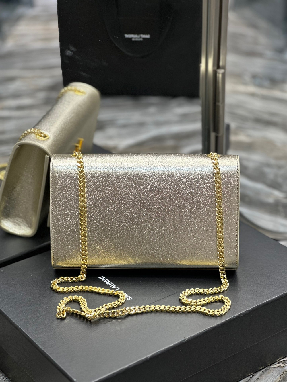 Saint Laurent Kate Medium Bag 24 cm