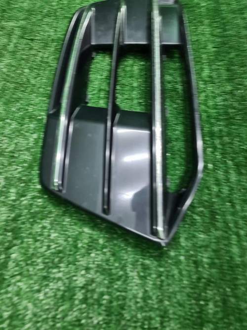 Решетка переднего бампера левая Audi Q5 2 (17-20)