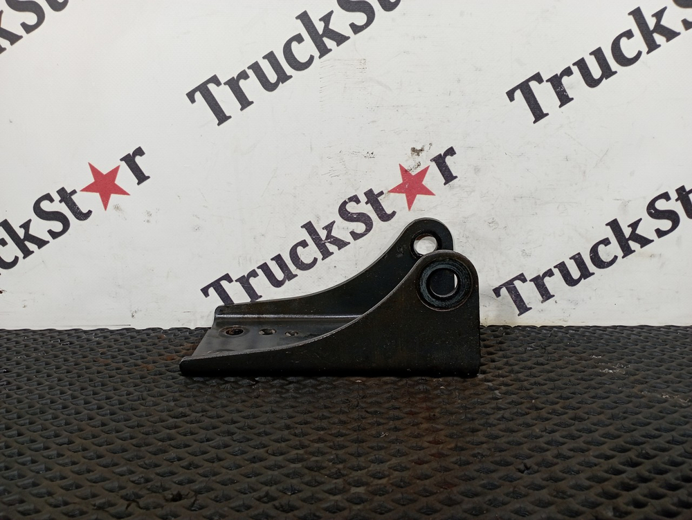 Кронштейн амортизатора заднего