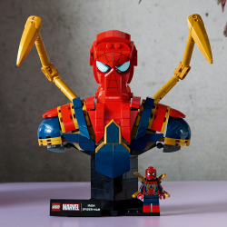 LEGO Marvel Super Heroes - Бюст Железного Человека-Паука 76326