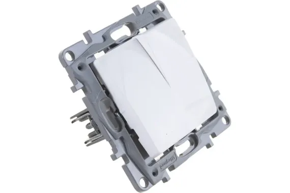 Выключатель Legrand Etika 2-клавишный белый 25647