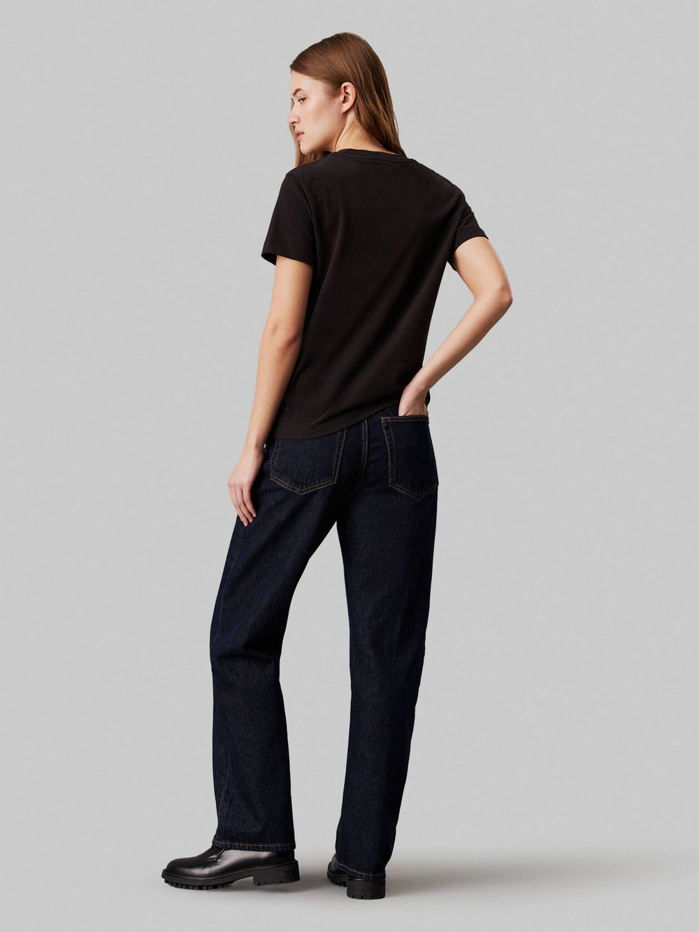 Футболка Calvin Klein Jeans - черный(J20J224244)