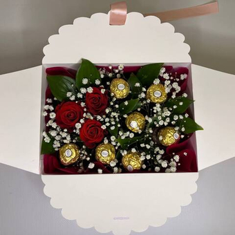 Сладкий букет в коробке "Rocher"