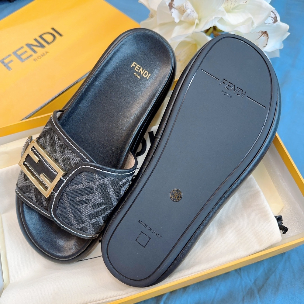 Fendi Slides
