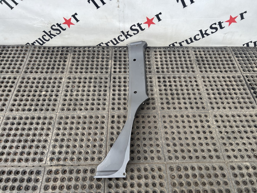 Накладка (дефект) порога правая 2023г