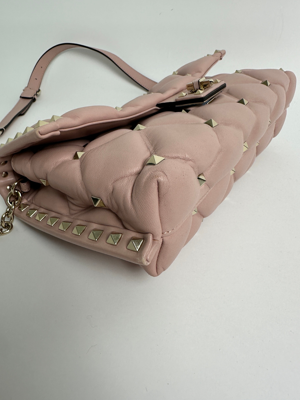 Сумка Valentino Garavani Candystud Crossbody Bag Leather