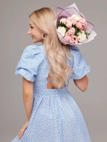 Букет из свежих цветов Prezent купить с доставкой, кустовые розы, диантусы, зелень