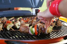 Портативный газовый гриль O-Grill 900MT bicolor black-green + адаптер А, 1 горелка