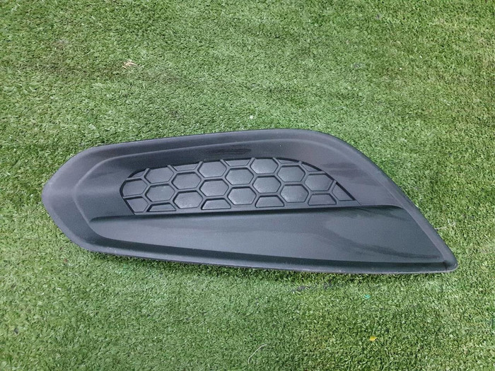 Накладка переднего бампера правая Volvo S60 2 (2010-2013)