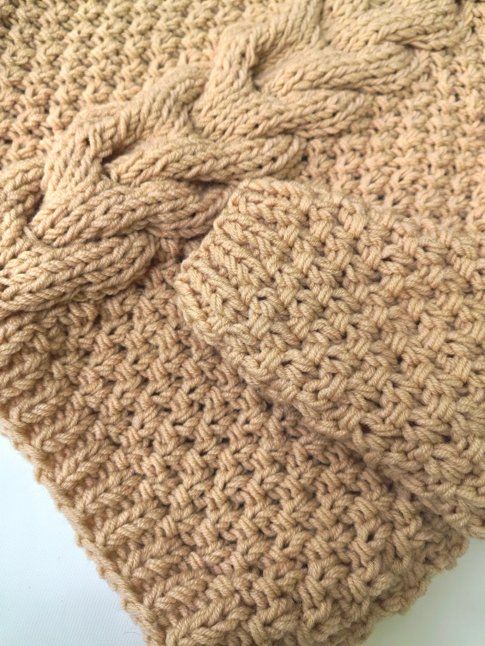 Свитер крупной вязки