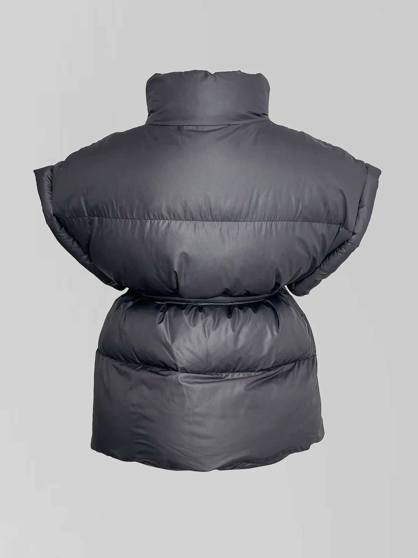 Жилетка Haiziyuan 8017 однотонная на молнии с поясом