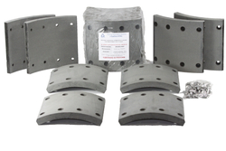 Рем. комплект тормозных накладок а/м  КАМАЗ-6522,6520,6560 на средний и задний мост МАДАРА (к-т 8 шт./сверл./расточ./с заклепками/ширина 180мм) (WVA 19361 ) Тамбов АТИ