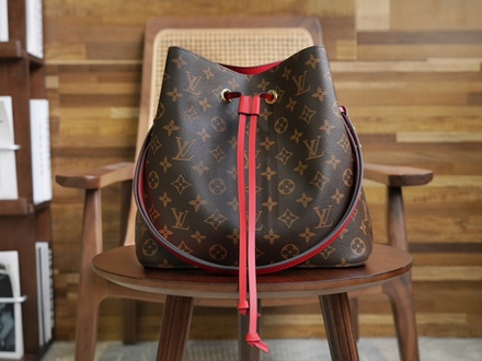 Louis Vuitton NeoNoe MM